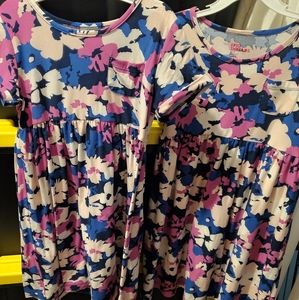 Twin dresses size 6x